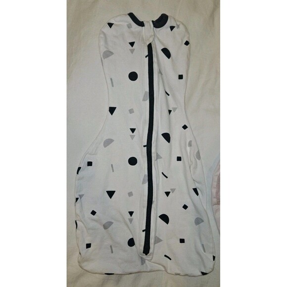 Two Zip Up Swaddles (Cotton On and Happiest Baby Sleepea), Size Newborn/Small - Picture 3 of 9